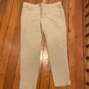 LuLuLemon Men's Khaki Pant 34 Waist, 35 Length, 9 thigh